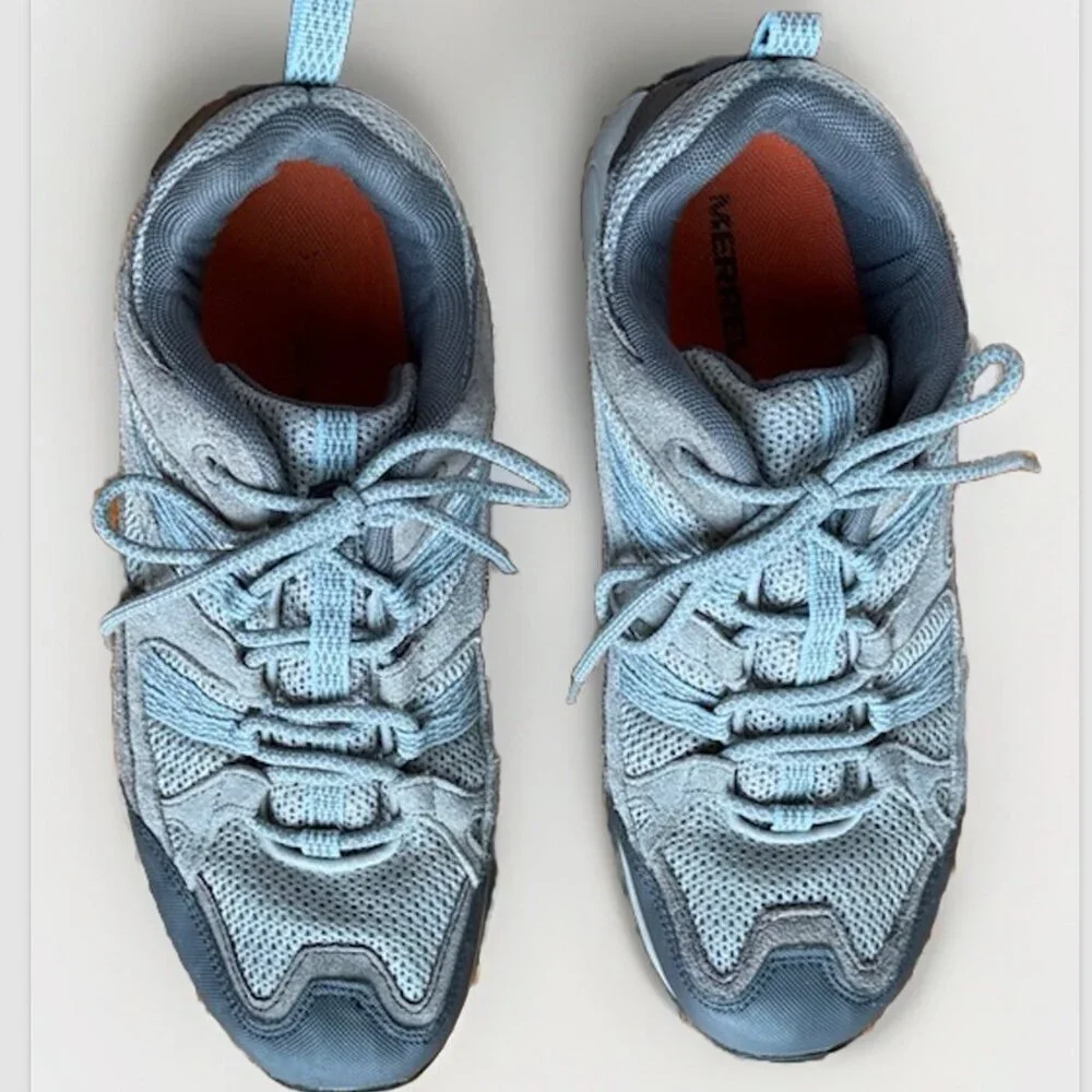 (9.5) MERRELL Wmns Wild Dove/Dream Blue Hiking Shoes